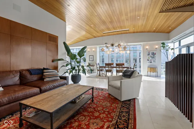 $1,395,000 | 429 North Pennsylvania Street, Unit 904, Indianapolis, IN 46204