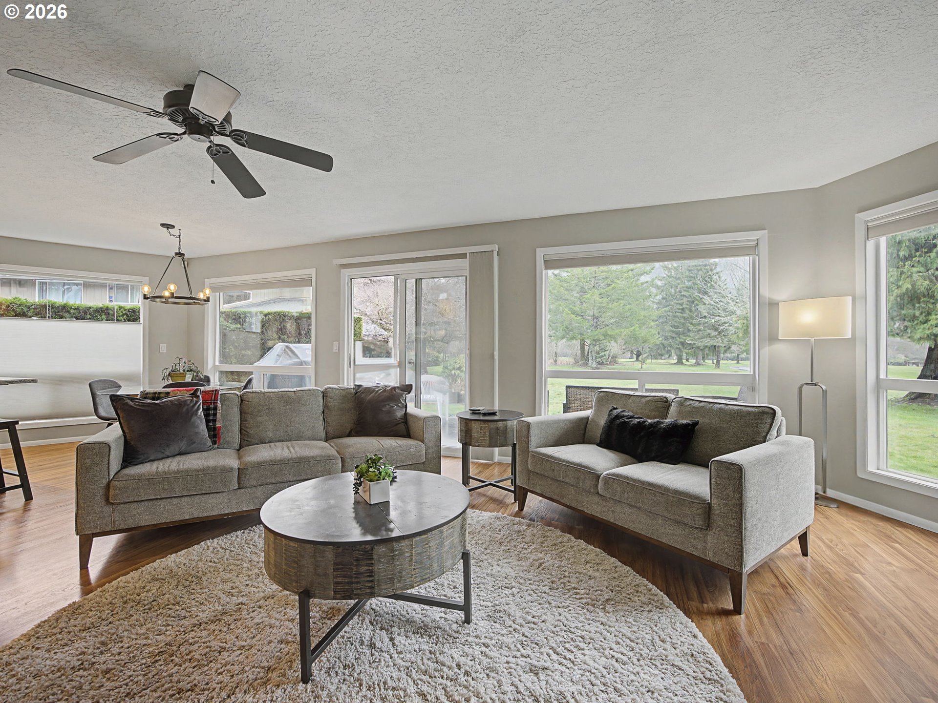 68660 East Fairway Estates Road Welches, OR 97067 - Photo 3 of 37 Living Room