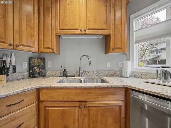 $379,900 | 68660 East Fairway Estates Road, Welches, OR 97067