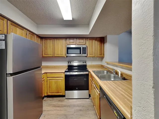 $1,250 | 2309 Balsam Drive, Unit K213, Arlington, TX 76006