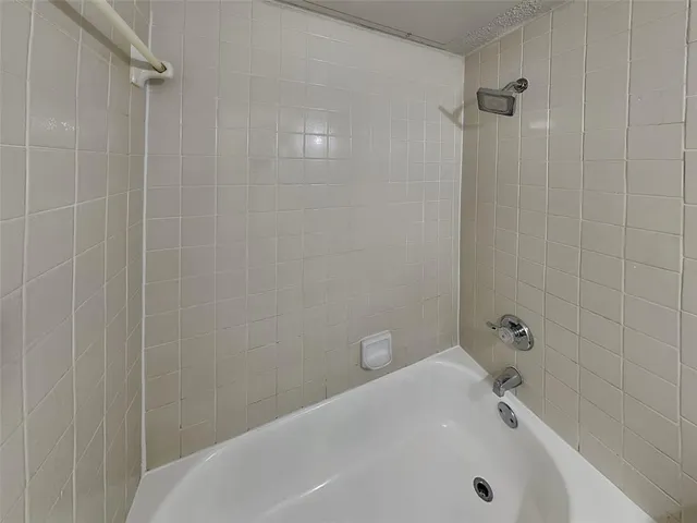 $1,250 | 2309 Balsam Drive, Unit K213, Arlington, TX 76006