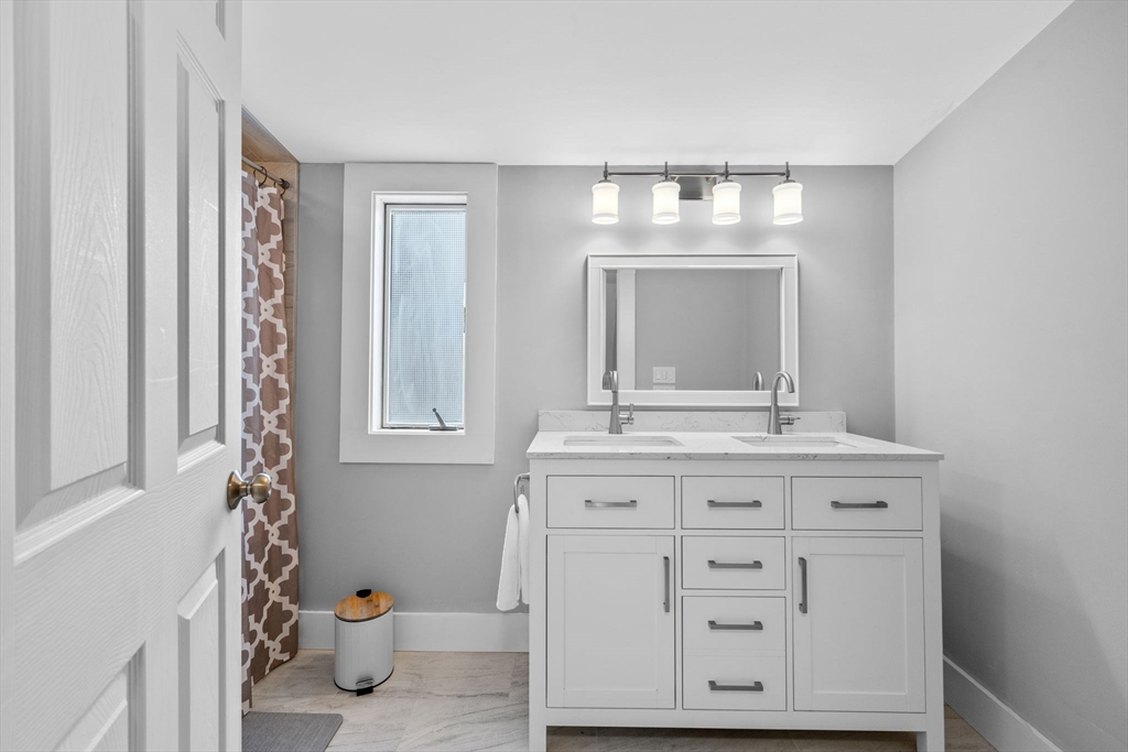 44 Peach Highlands Marblehead, MA 01945 - Photo 23 of 41 a view of a hallway with entryway