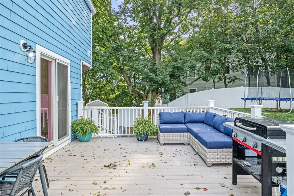 44 Peach Highlands Marblehead, MA 01945 - Photo 37 of 41 a outdoor space with patio area