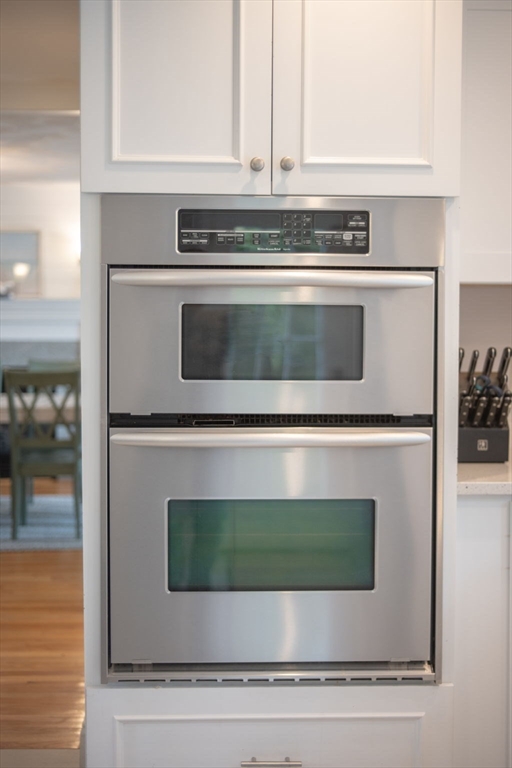 44 Peach Highlands Marblehead, MA 01945 - Photo 7 of 41 a stove top oven sitting inside of a kitchen
