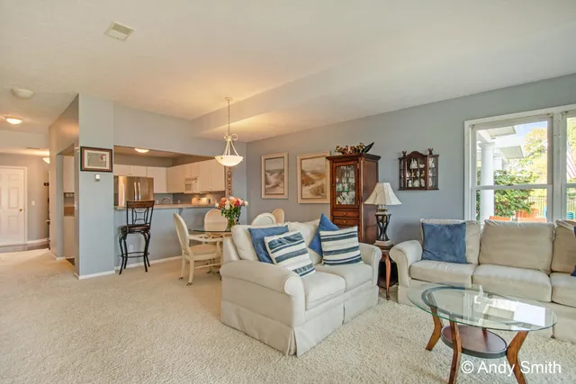 $629,900 | 965 West Savidge Street, Spring Lake, MI 49456