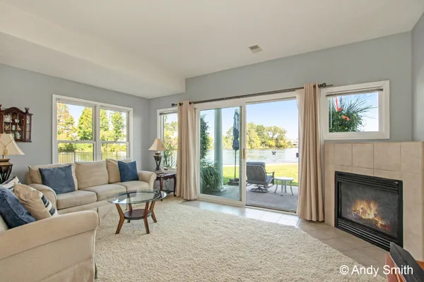 $629,900 | 965 West Savidge Street, Spring Lake, MI 49456