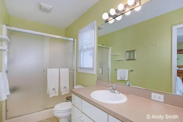 $629,900 | 965 West Savidge Street, Spring Lake, MI 49456