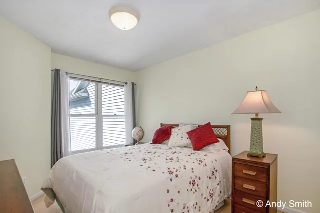 $629,900 | 965 West Savidge Street, Spring Lake, MI 49456