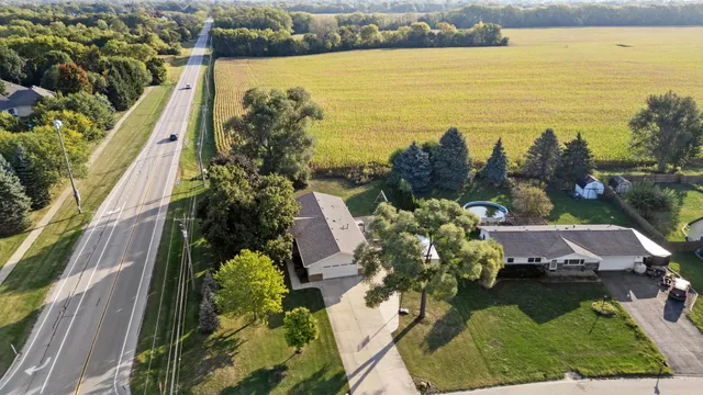 $395,000 | 3 Poplar Drive, Yorkville, IL 60560