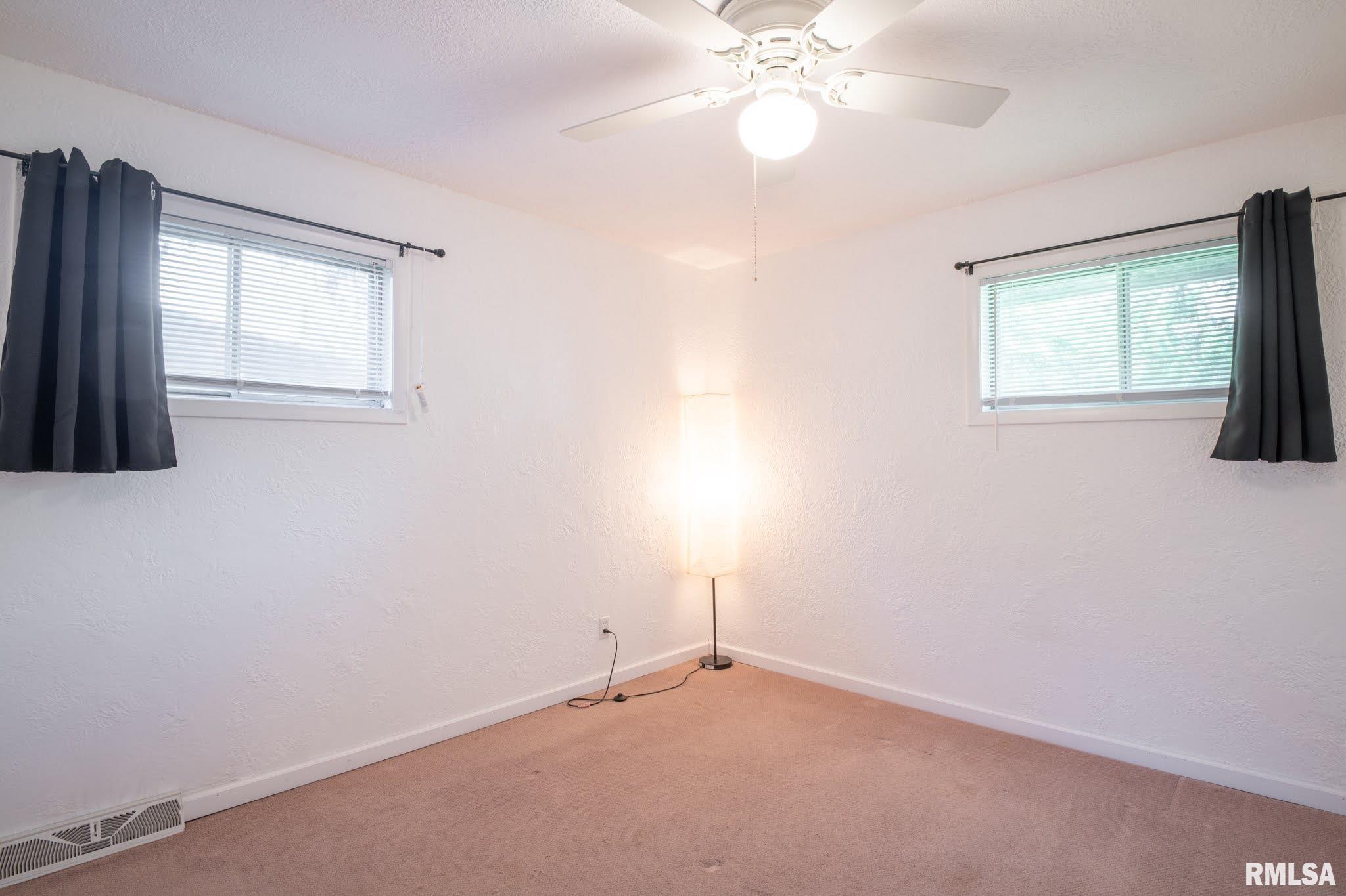 5527 North Hamilton Road Peoria, IL 61614 - Photo 44 of 48 Gallery Image 44