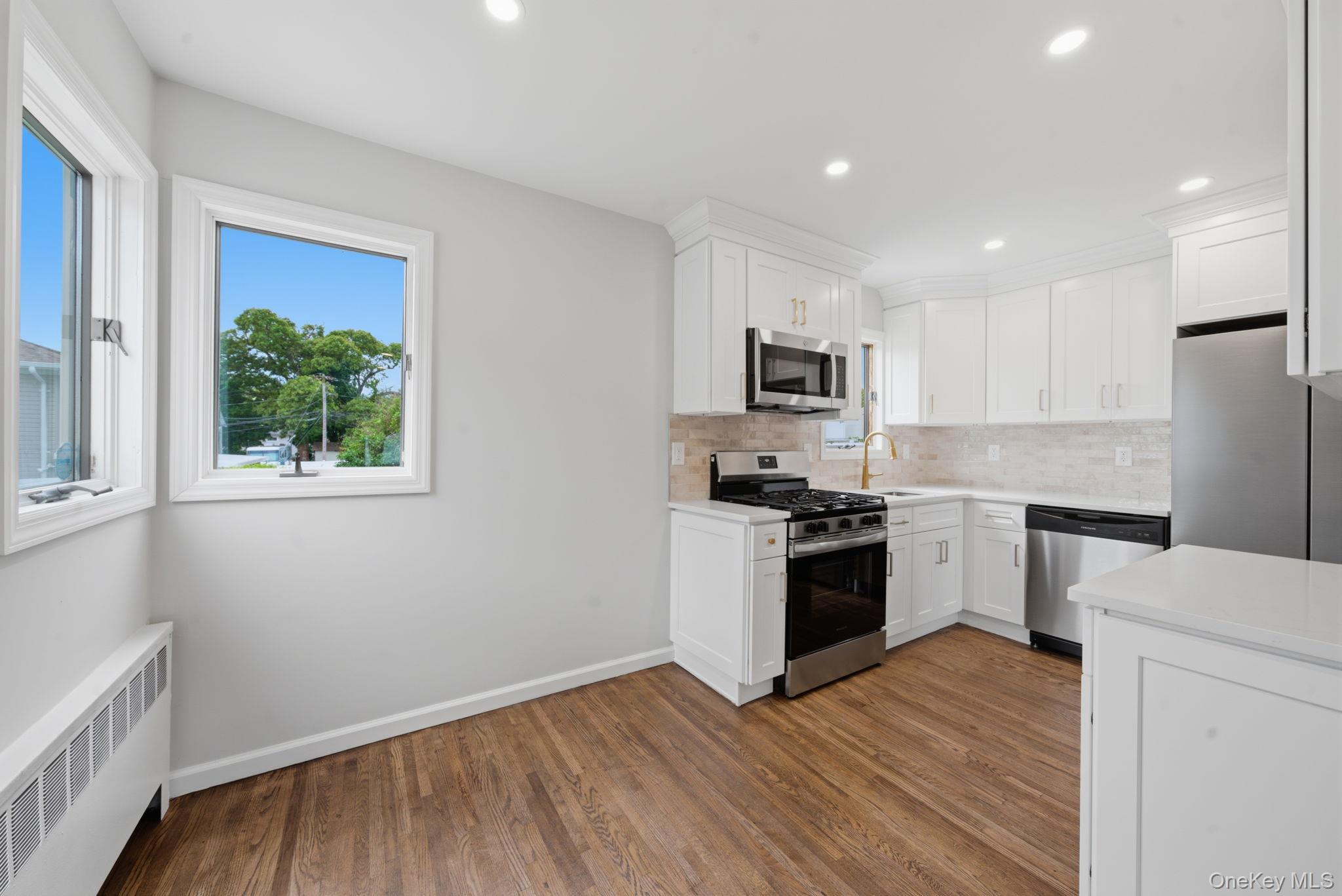 986 Cayuga Road West Hempstead, NY 11552 - Photo 10 of 22