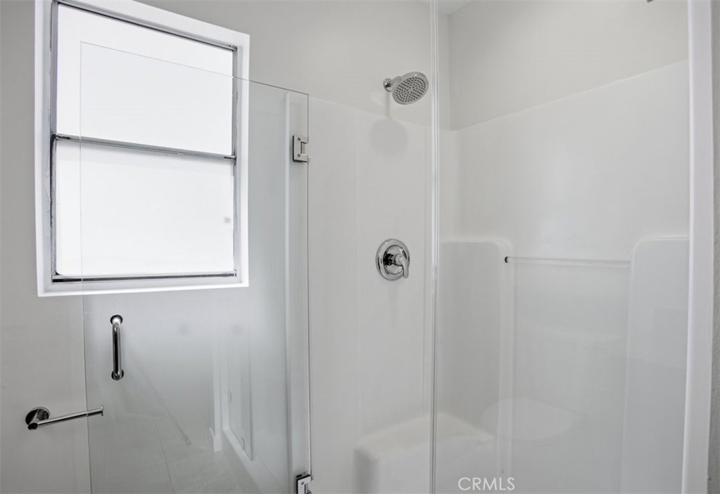 11560 Honeyglen Road Pacoima, CA 91331 - Photo 26 of 37