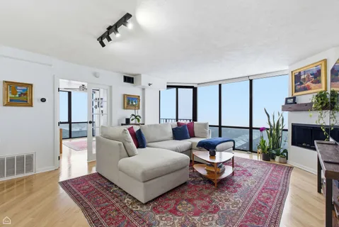 $475,000 | 1309 North Wells Street, Unit 1202, Chicago, IL 60610