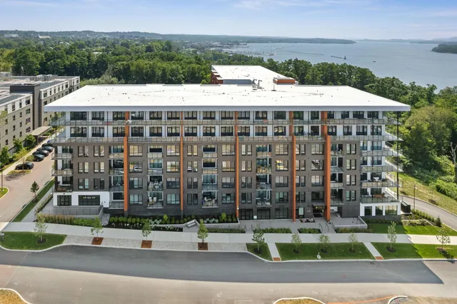 $975,000 | 125 Cambrian Way, Unit 613, Burlington, VT 05401