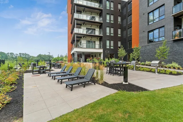 $975,000 | 125 Cambrian Way, Unit 613, Burlington, VT 05401