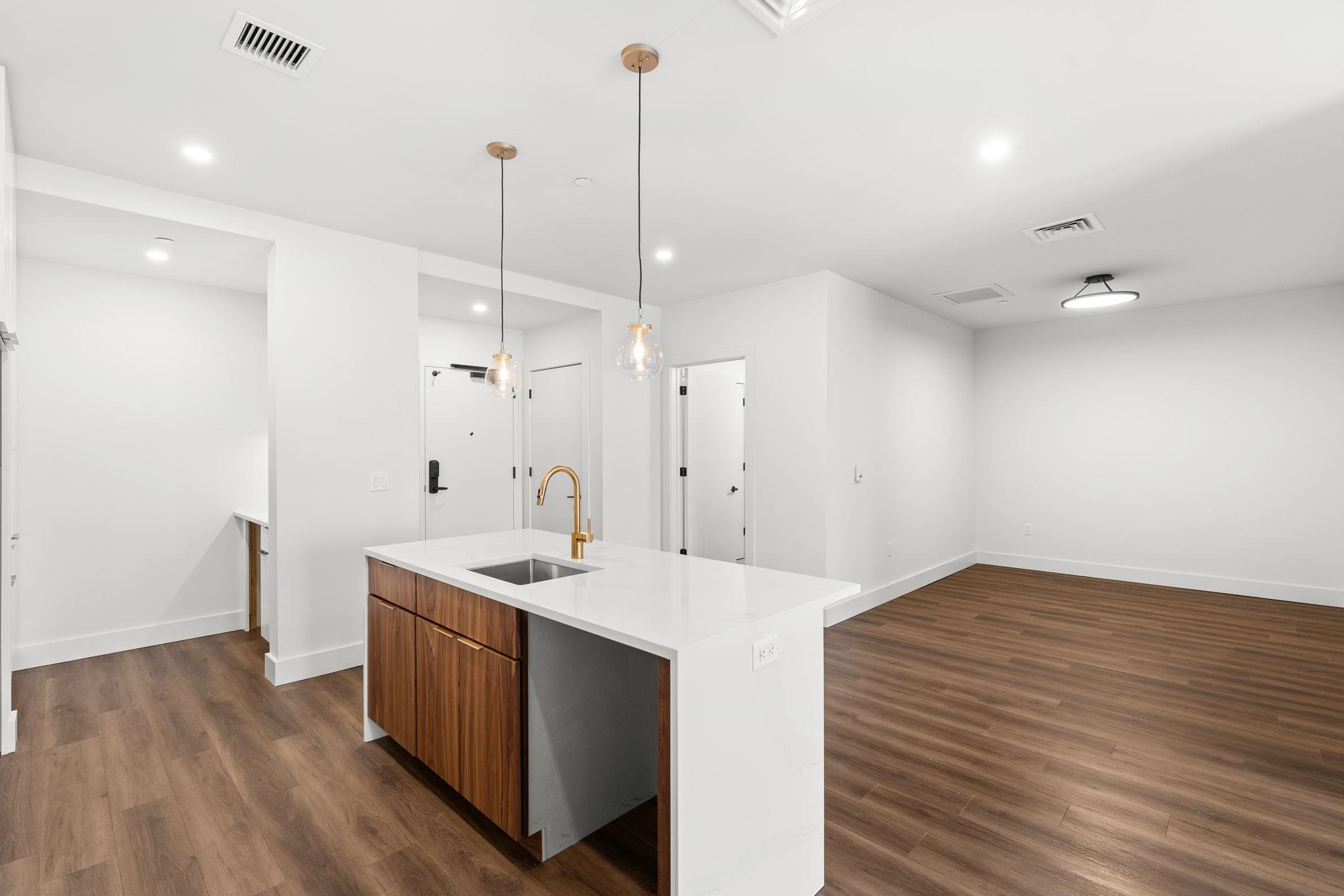 125 Cambrian Way, Unit 613 Burlington, VT 05401 - Photo 7 of 58