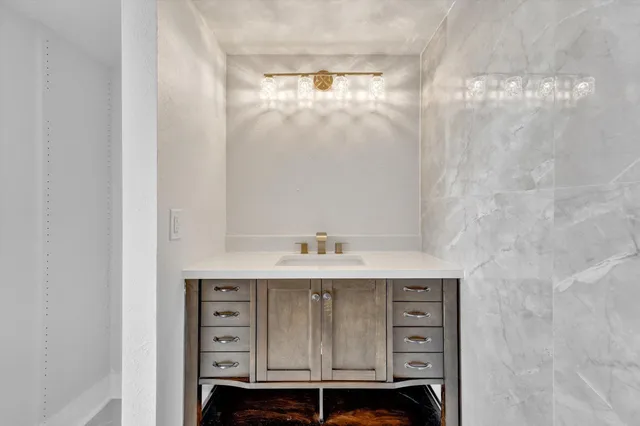 $319,999 | 6181 Balboa Circle, Unit 303, Boca Raton, FL 33433