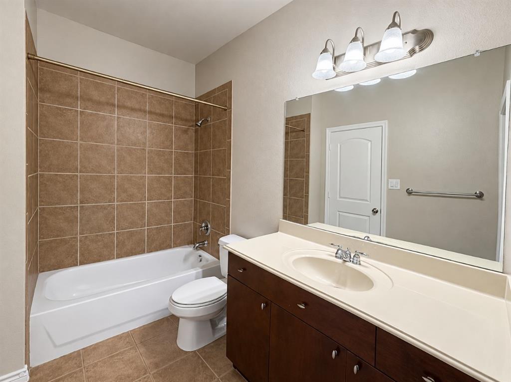 6553 Rutherford Road Plano, TX 75023 - Photo 15 of 20 Gallery Image 15