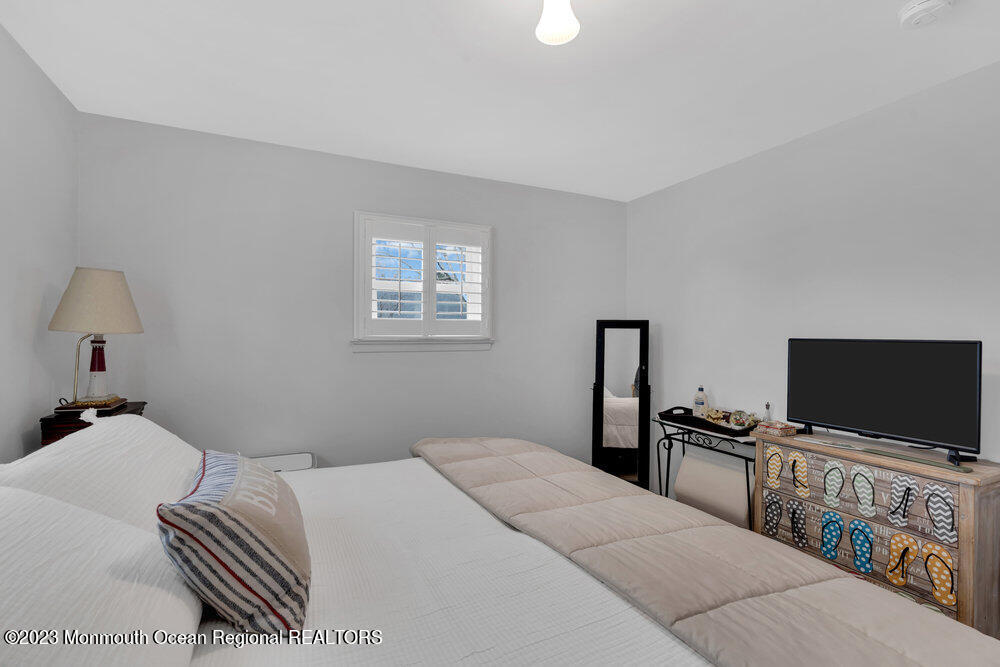 1512 Treeneedle Road Point Pleasant, NJ 08742 - Photo 11 of 24 MBR1