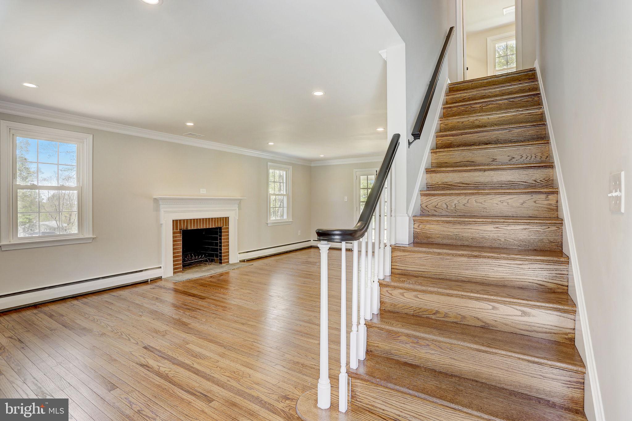 21 Summit Road Malvern, PA 19355 - Photo 4 of 38