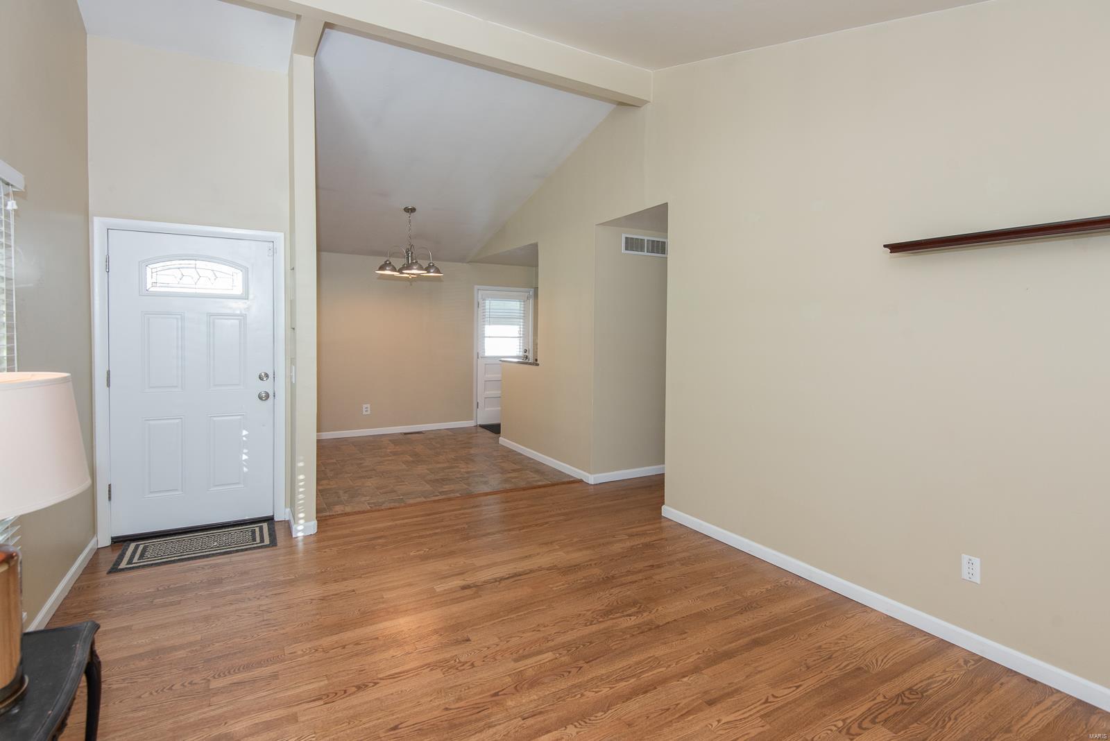 433 Ballwin Avenue Ballwin, MO 63021 - Photo 11 of 38