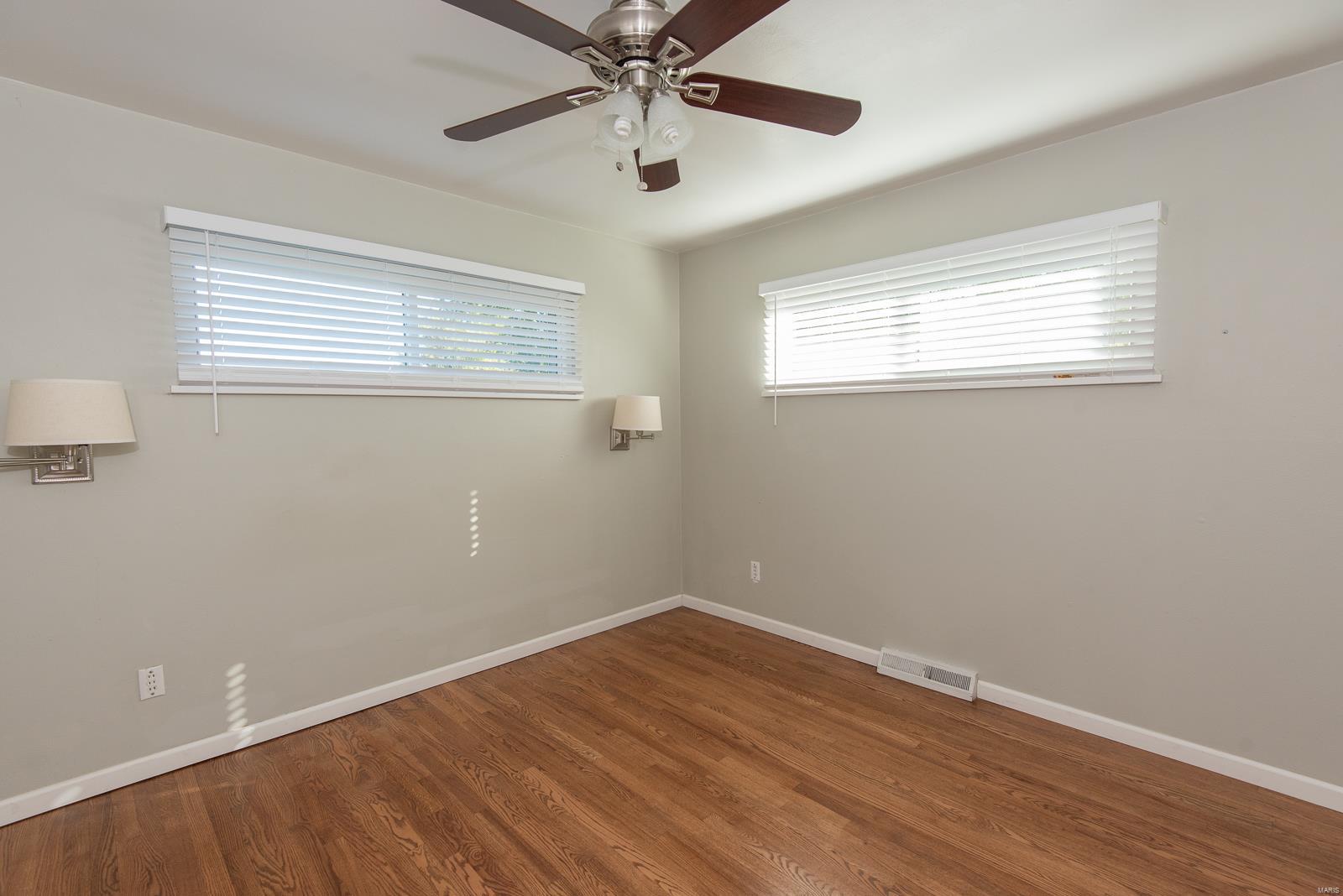 433 Ballwin Avenue Ballwin, MO 63021 - Photo 17 of 38