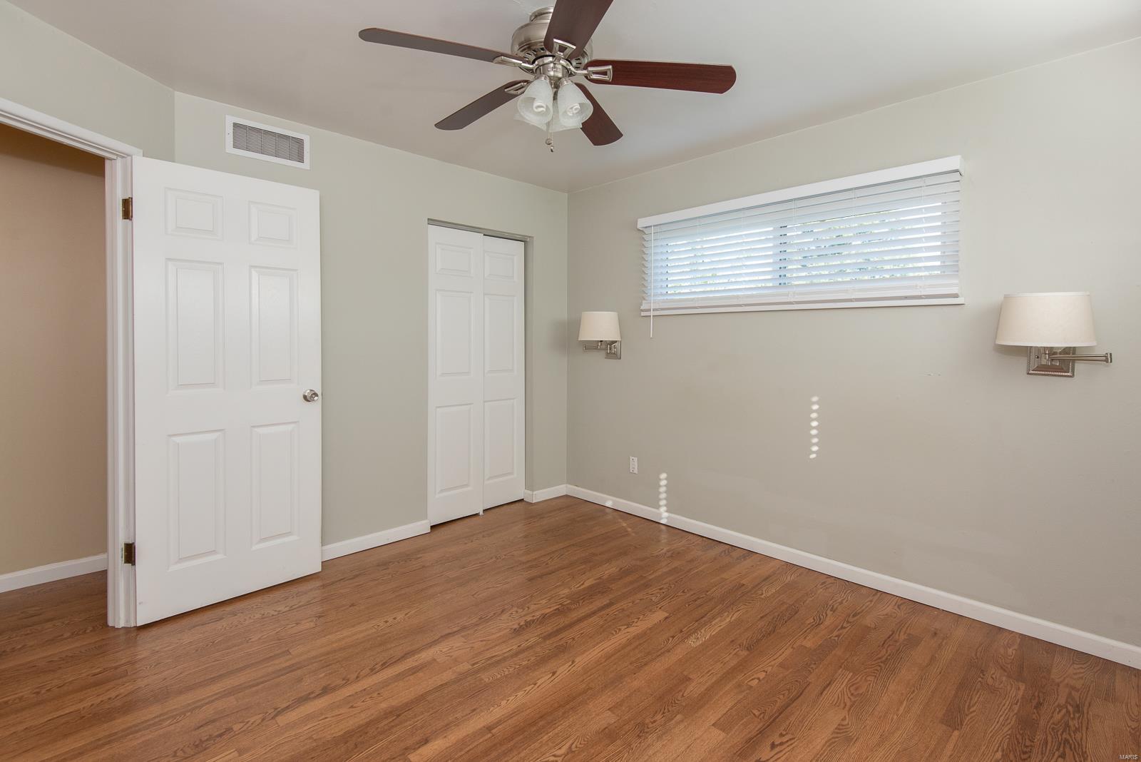 433 Ballwin Avenue Ballwin, MO 63021 - Photo 18 of 38