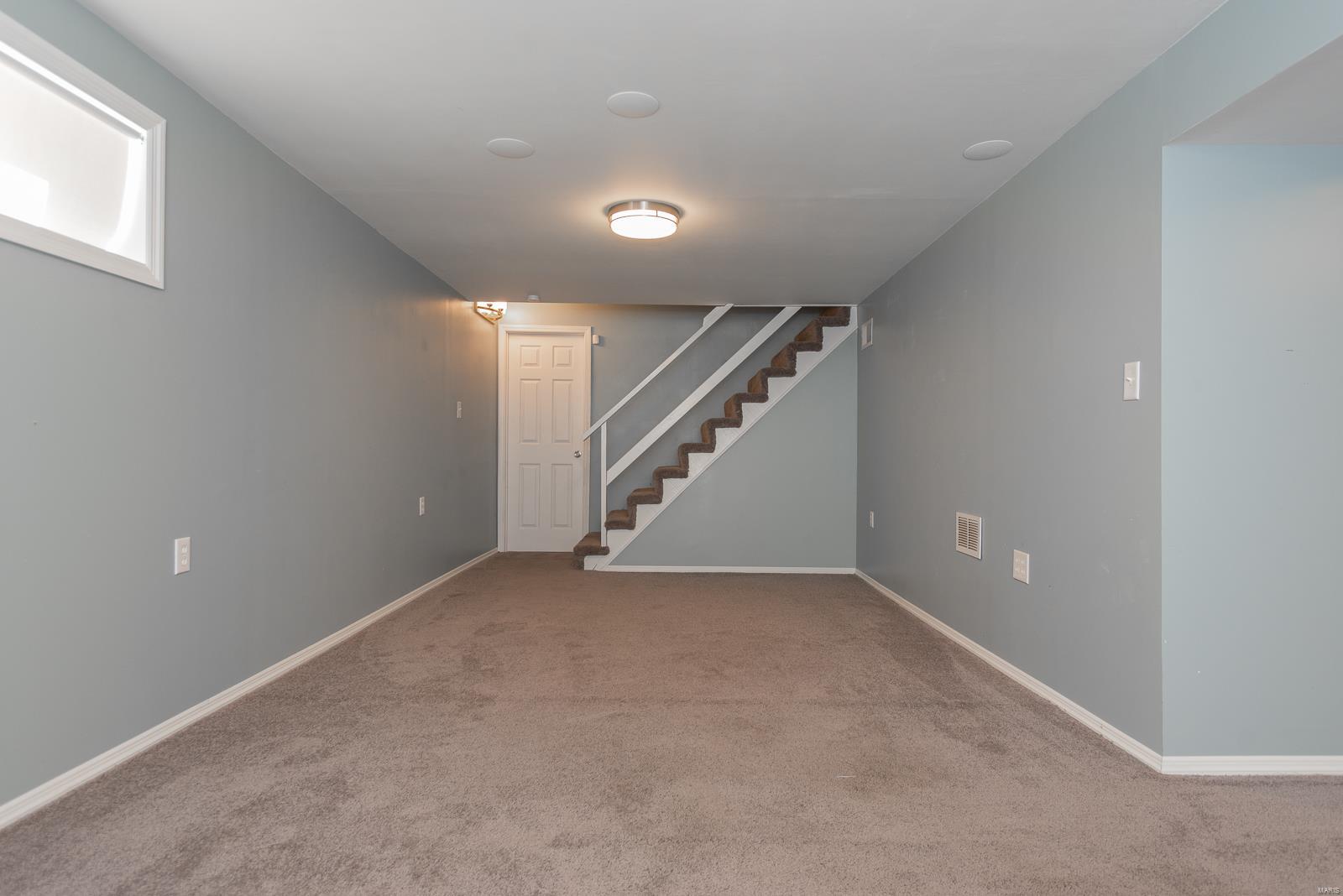 433 Ballwin Avenue Ballwin, MO 63021 - Photo 27 of 38