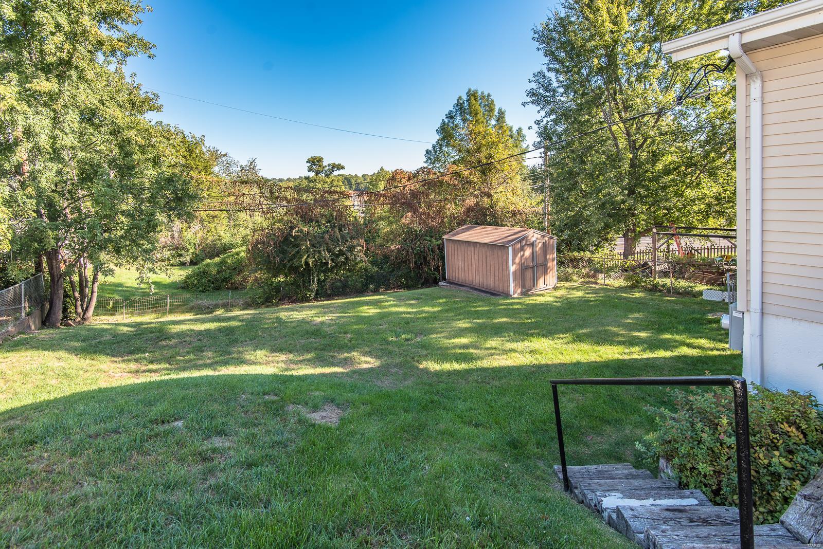 433 Ballwin Avenue Ballwin, MO 63021 - Photo 36 of 38