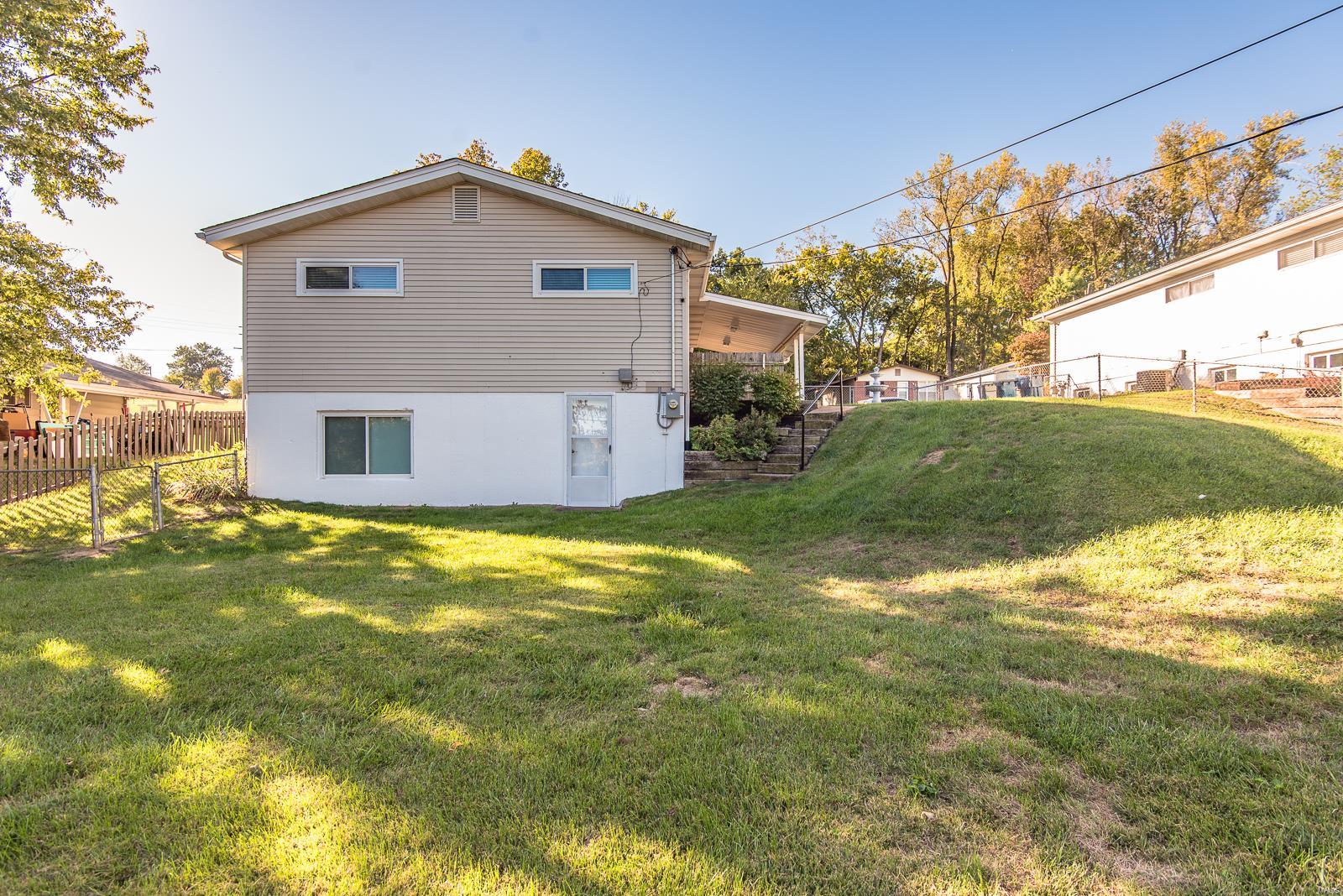 433 Ballwin Avenue Ballwin, MO 63021 - Photo 37 of 38