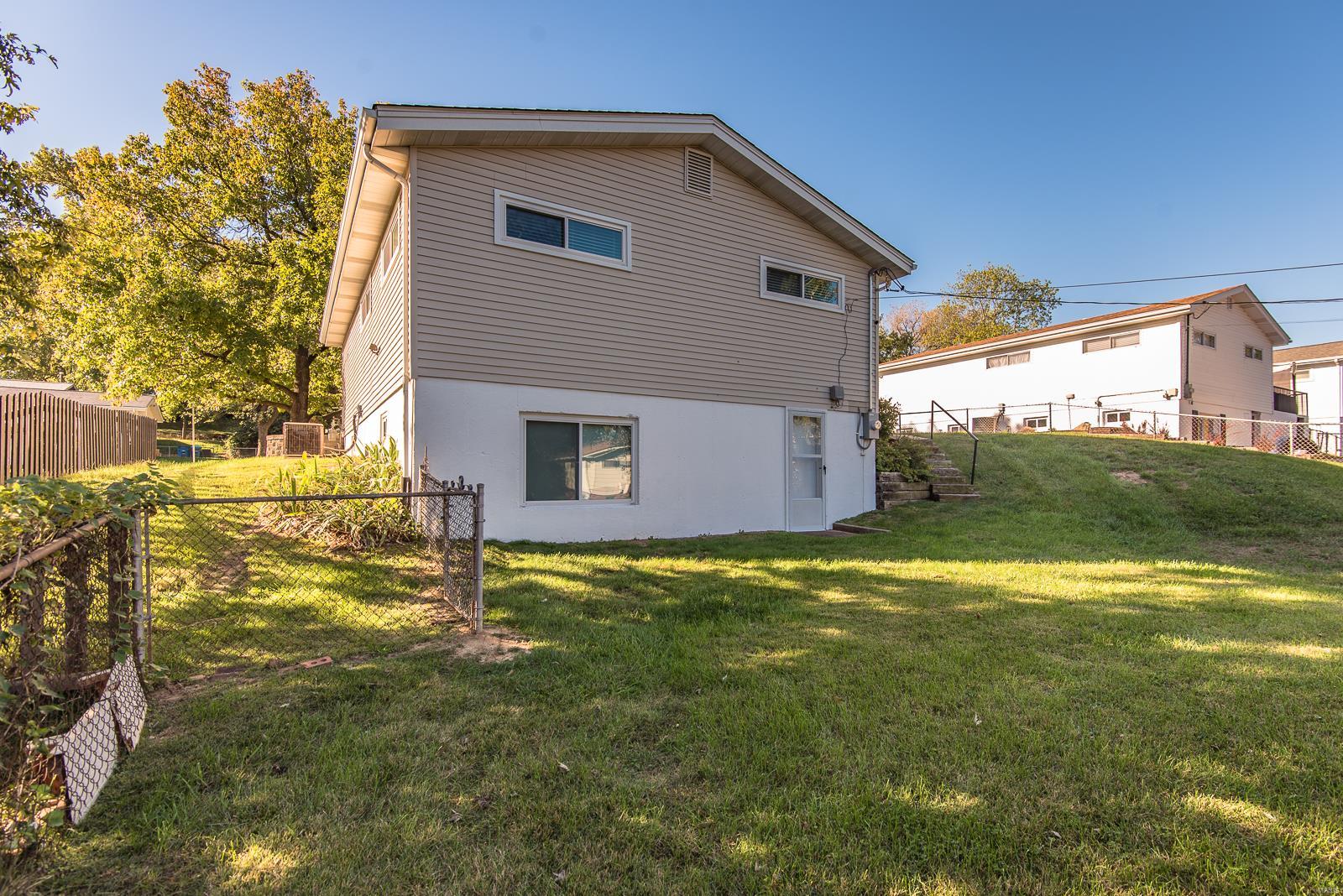 433 Ballwin Avenue Ballwin, MO 63021 - Photo 38 of 38