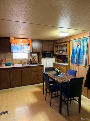 $59,900 | 307 Benson Street, Fredericktown, MO 63645