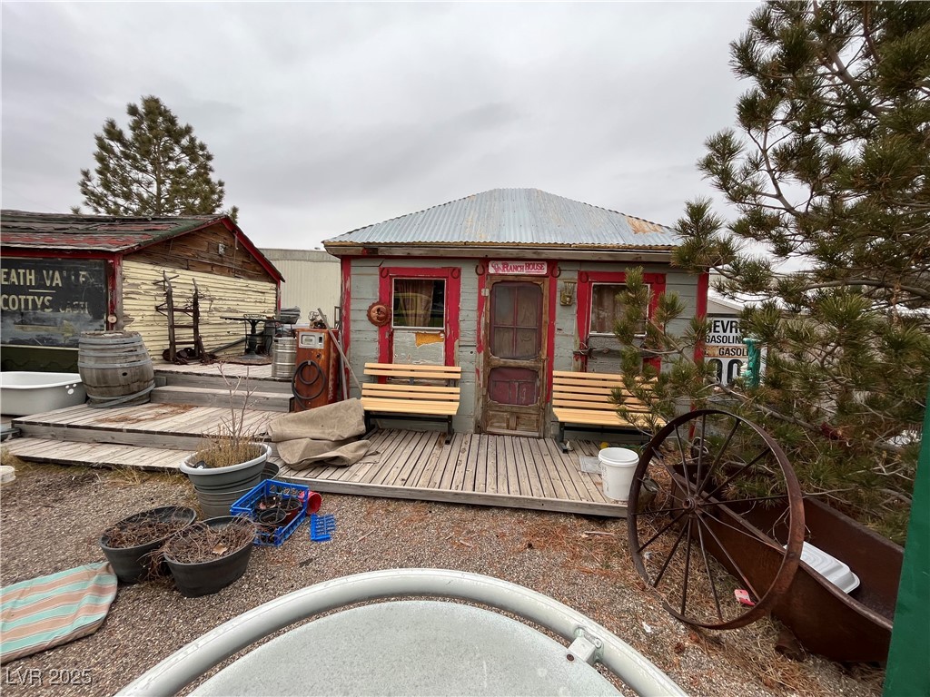 100 Crook Avenue Goldfield, NV 89013 - Photo 7 of 16 Studio unit