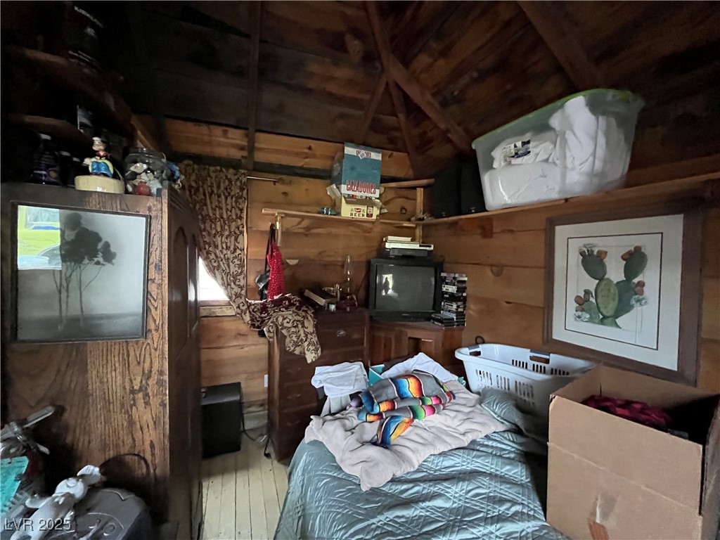 100 Crook Avenue Goldfield, NV 89013 - Photo 9 of 16 Studio Main space