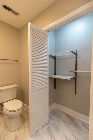 $2,950 | 5643 South Harlem Avenue, Unit 2S, Chicago, IL 60638