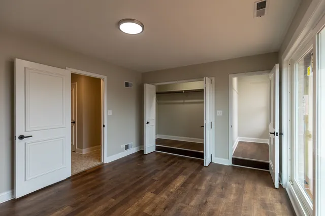 $2,950 | 5643 South Harlem Avenue, Unit 2S, Chicago, IL 60638