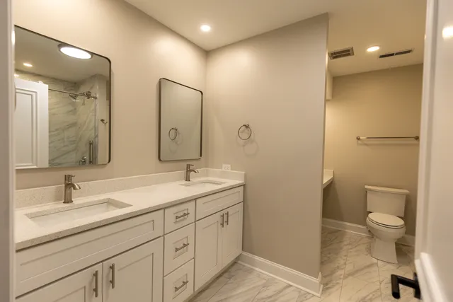 $2,950 | 5643 South Harlem Avenue, Unit 2S, Chicago, IL 60638