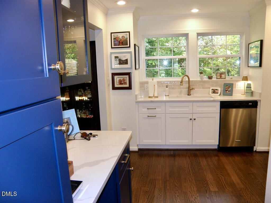 2858 Wycliff Road Raleigh, NC 27607 - Photo 10 of 26 a very nice looking room with a large window