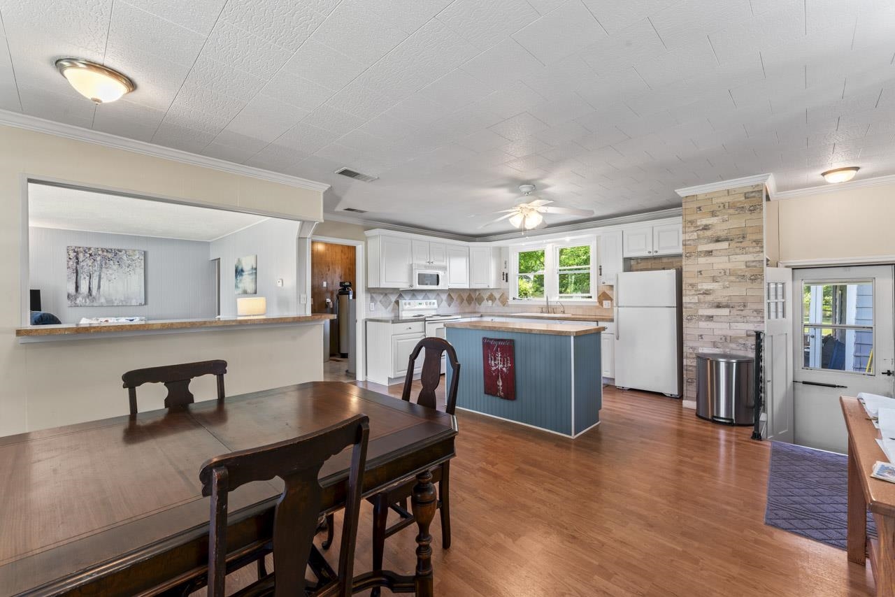 1151 West Cook Road Grand Blanc, MI 48439 - Photo 23 of 31 50147373-24d63abd-3b60-473c-a80b-9e0bf09e7679.JPG