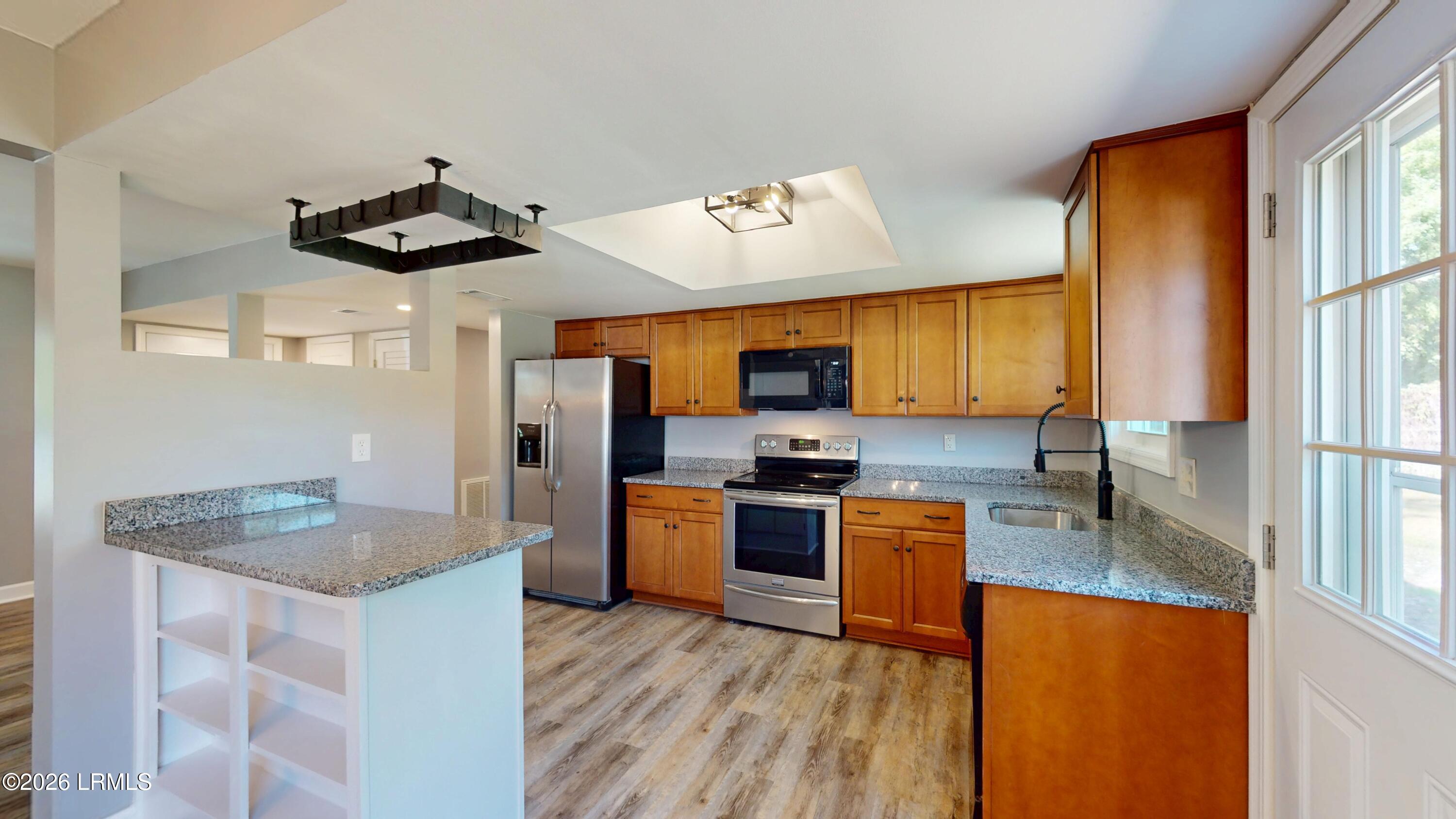 4027 Shell Point Road Beaufort, SC 29906 - Photo 14 of 48 4027-Shell-Point-Road-04082026_203227