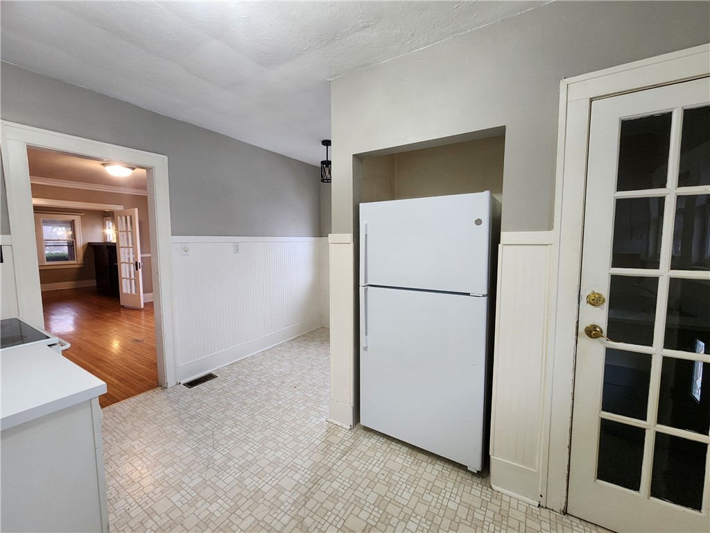 290 East Maryland Heights Road Decatur, IL 62526 - Photo 8 of 35 Kitchen
