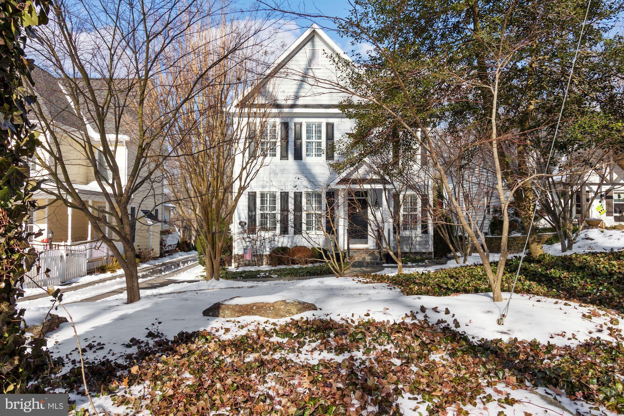613 Old County Road Severna Park, MD 21146 - Photo 2 of 40 Front yard landscaped with mature trees