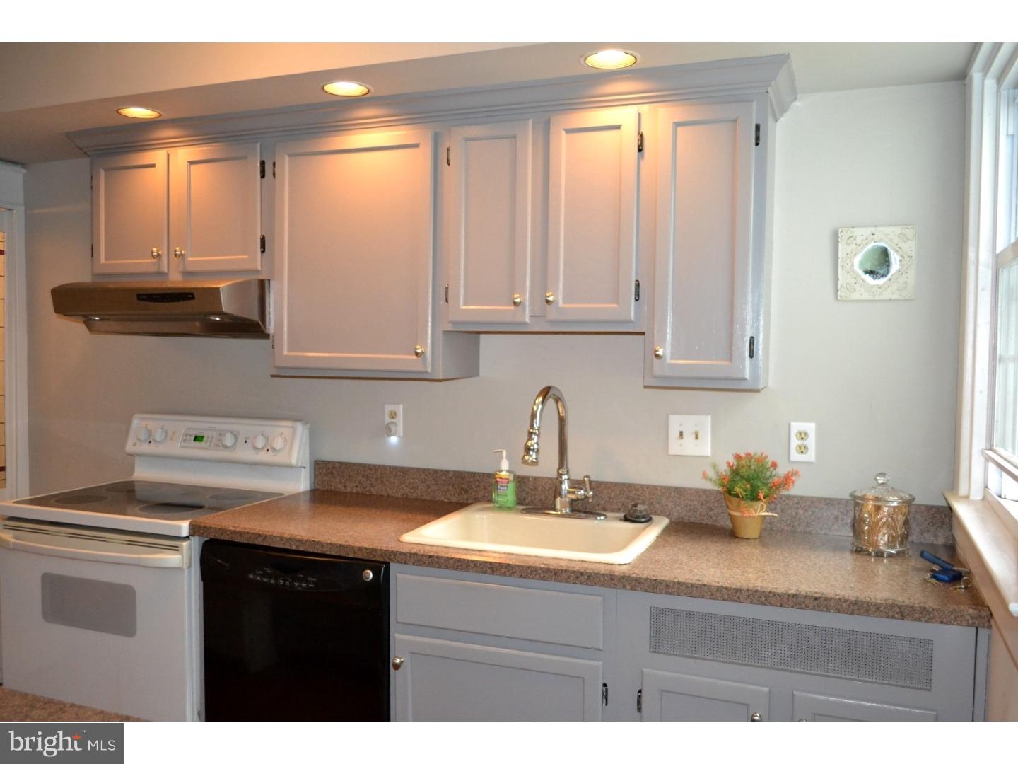 113 Walsh Road Lansdowne, PA 19050 - Photo 6 of 23 Kitchen