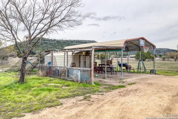 $325,000 | 1189 Cr 350 Concan Tx 78838, Concan, TX 78838