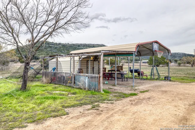 $325,000 | 1189 Cr 350 Concan Tx 78838, Concan, TX 78838