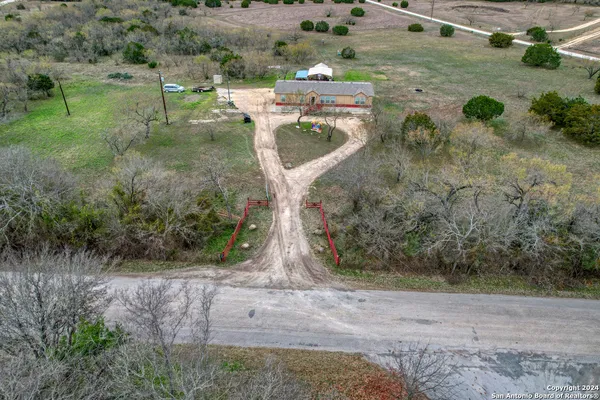 $325,000 | 1189 Cr 350 Concan Tx 78838, Concan, TX 78838