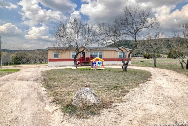 $325,000 | 1189 Cr 350 Concan Tx 78838, Concan, TX 78838