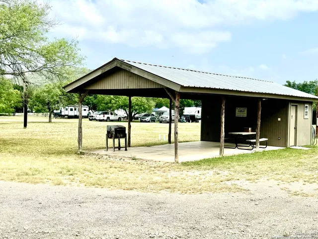 $325,000 | 1189 Cr 350 Concan Tx 78838, Concan, TX 78838