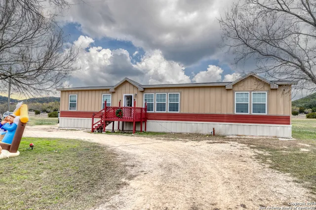 $325,000 | 1189 Cr 350 Concan Tx 78838, Concan, TX 78838