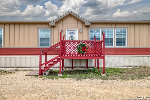 $325,000 | 1189 Cr 350 Concan Tx 78838, Concan, TX 78838